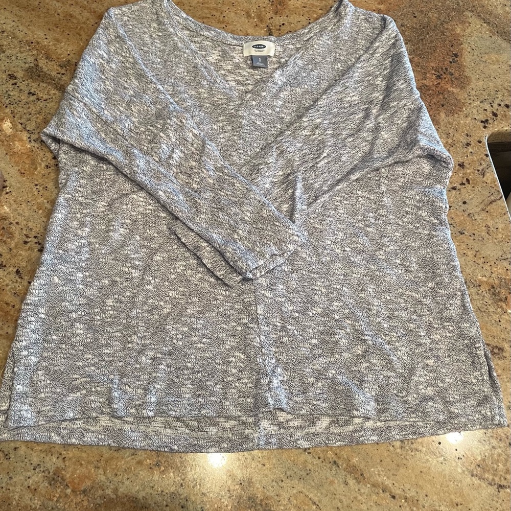 Old Navy top in heather grey Sz women’s S